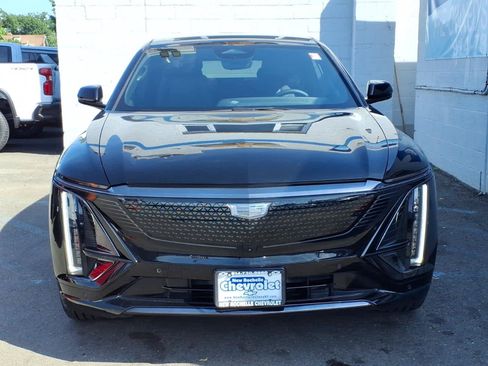 Used 2025 Cadillac Lyriq Sport AWD/4WD image 2