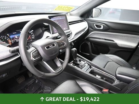 Used 2024 Jeep Compass Latitude image 21