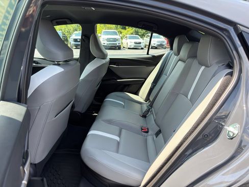 Used 2025 Toyota Camry SE AWD/4WD image 23