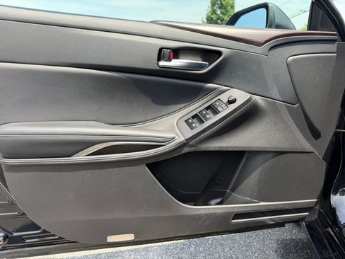 Used 2019 Toyota Avalon XLE FWD image 11