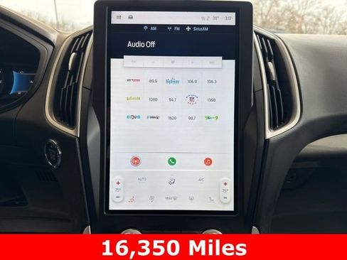 Used 2023 Ford Edge SEL image 19