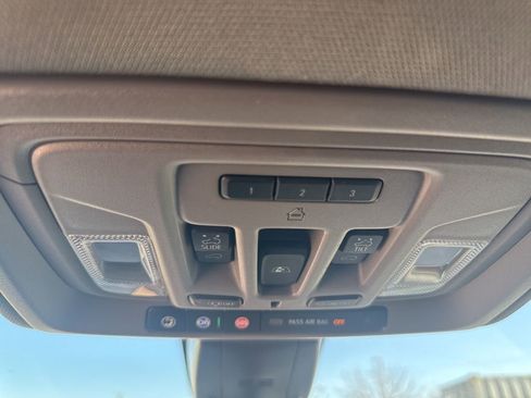 Used 2022 GMC Sierra 1500 Denali w/ Denali Reserve Package image 33