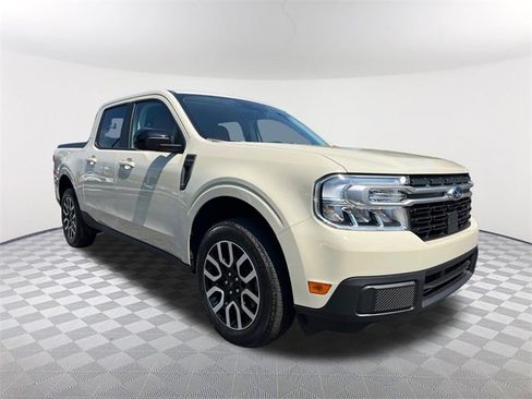 Used 2024 Ford Maverick Lariat w/ 4K Tow Package image 3