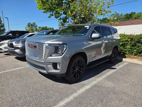 Used 2024 GMC Yukon Denali w/ Advanced Technology Package AWD/4WD image 3