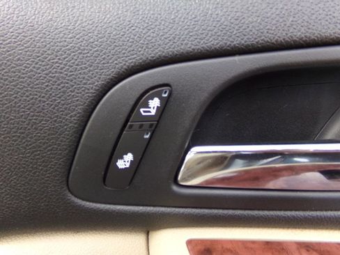 Used 2007 Chevrolet Suburban LTZ w/ LTZ Preferred Equipment Group image 47