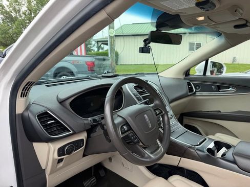 Used 2019 Lincoln Nautilus Reserve AWD/4WD image 13
