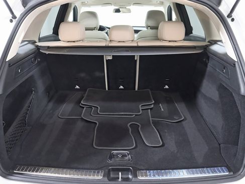 Used 2019 Mercedes-Benz GLC 300 4MATIC image 39