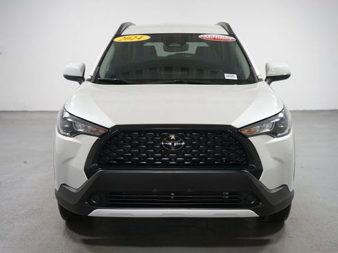 Certified 2024 Toyota Corolla Cross LE image 2