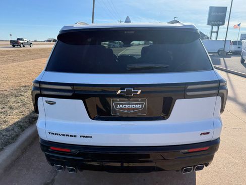 New 2026 Chevrolet Traverse RS image 4