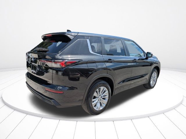 New 2026 Mitsubishi Outlander ES FWD image 4