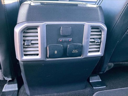 Used 2019 Ford F150 Platinum image 26