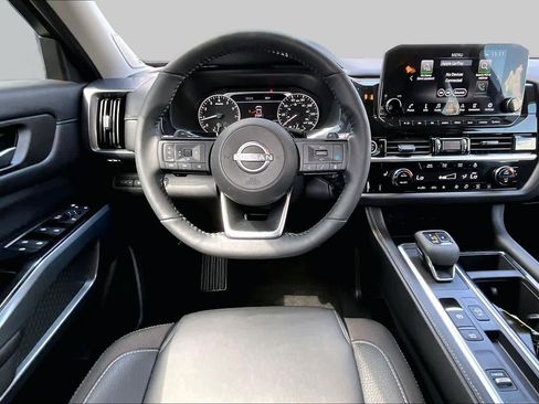 Certified 2024 Nissan Pathfinder SL w/ SL Premium Package FWD image 6