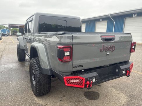 Used 2023 Jeep Gladiator Rubicon w/ LED Lighting Group AWD/4WD image 7