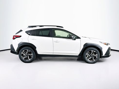Used 2025 Subaru Crosstrek 2.0i Premium image 10
