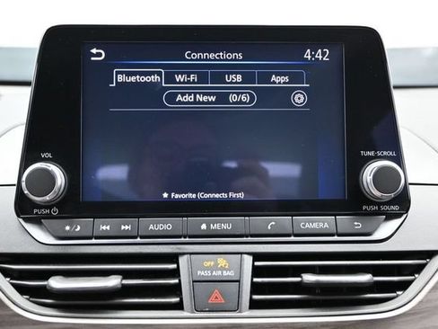 Used 2024 Nissan Altima 2.5 SV AWD/4WD image 31