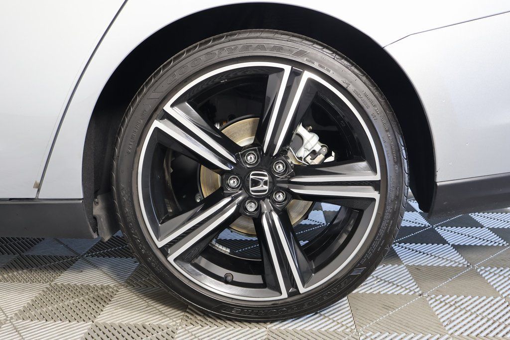Used 2025 Honda Accord Sport image 16