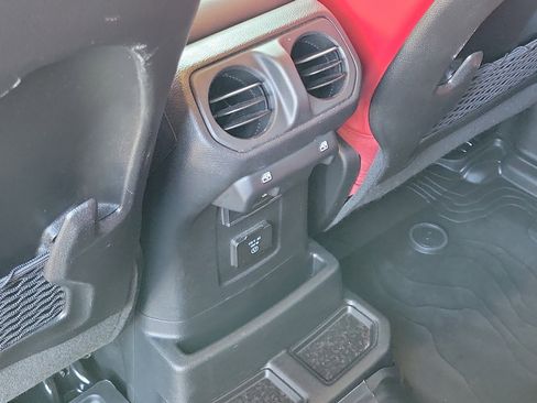 Used 2024 Jeep Wrangler Rubicon 392 image 18