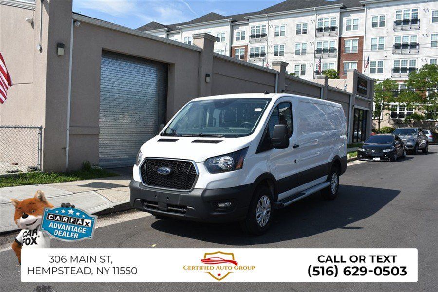 Used 2025 Ford Transit 250 Low Roof RWD image 3