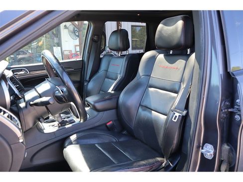 Used 2018 Jeep Grand Cherokee Trailhawk w/ Trailhawk Luxury Group AWD/4WD image 14