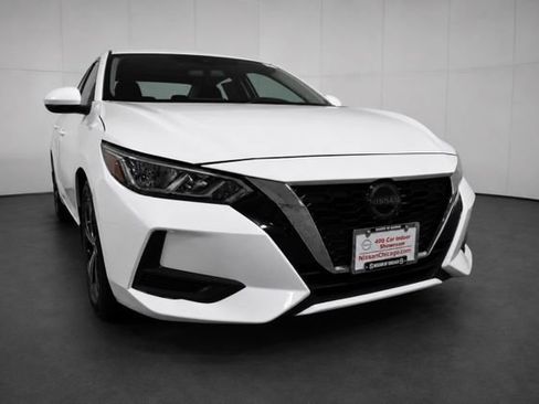 Certified 2022 Nissan Sentra SV w/ Trunk Package FWD image 3