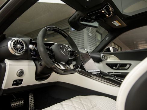 Used 2025 Mercedes-Benz AMG GT 63 S image 32