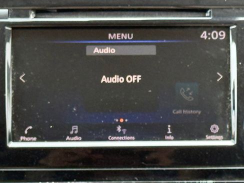Used 2020 Nissan Rogue SV AWD/4WD image 3