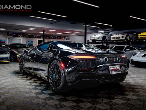 Used 2026 McLaren Artura Spider RWD image 2