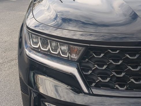 Used 2023 Kia Sorento S w/ Panoramic Sunroof Package image 9