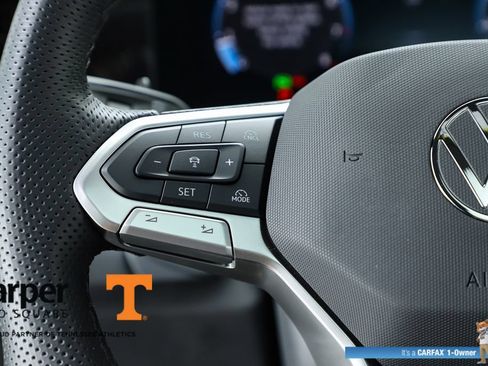 Used 2025 Volkswagen Tiguan SEL R-Line AWD/4WD image 60