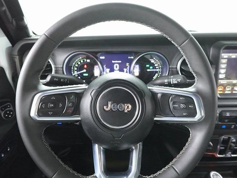 Used 2023 Jeep Wrangler Unlimited Sahara image 14