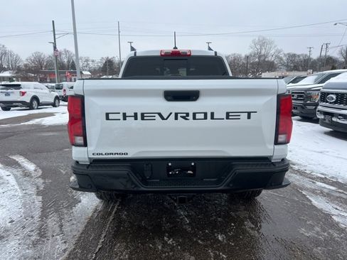 Used 2023 Chevrolet Colorado Z71 w/ Z71 Convenience Package 2 image 5