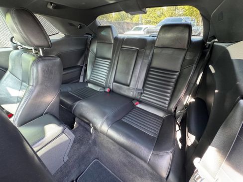 Used 2010 Dodge Challenger R/T RWD image 11