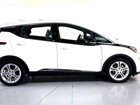 Used 2019 Chevrolet Bolt LT FWD image 3