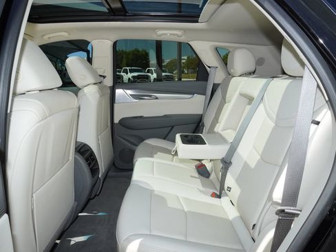 Used 2025 Cadillac XT5 Premium Luxury FWD image 29