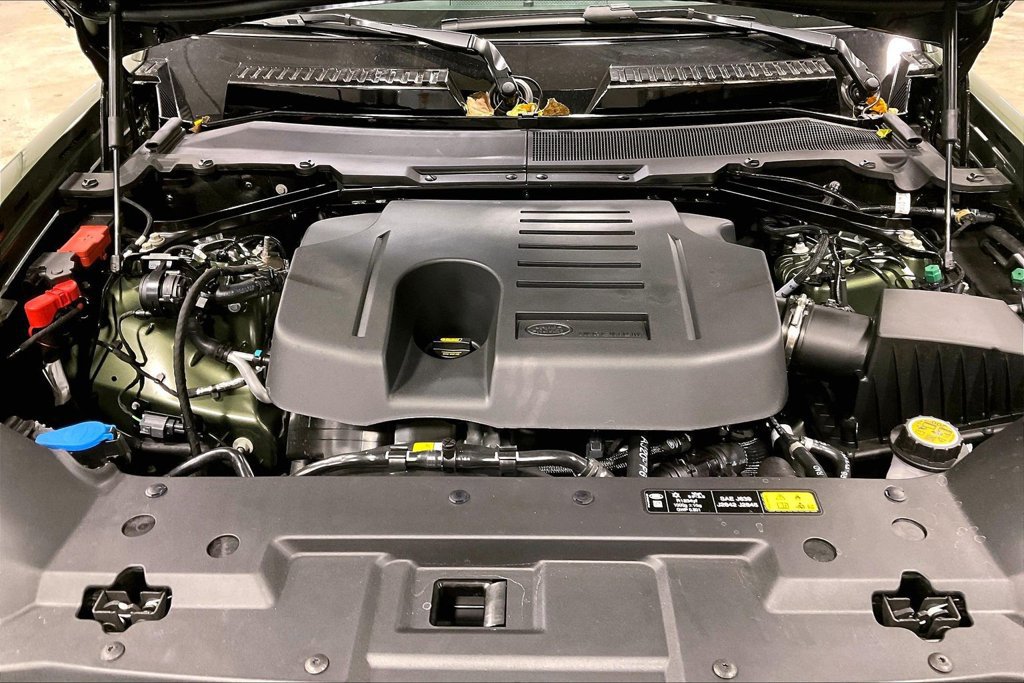 New 2026 Land Rover Defender 110 X AWD/4WD image 12