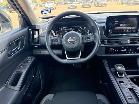 Certified 2025 Nissan Pathfinder S FWD image 15