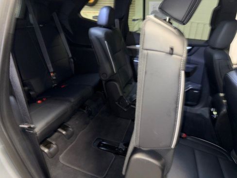 Used 2025 Buick Enclave Preferred image 31