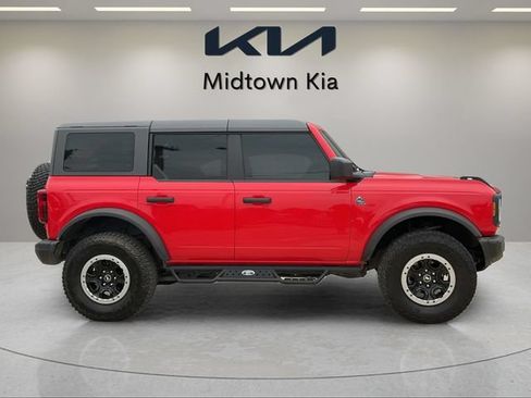 Used 2023 Ford Bronco Black Diamond w/ Sasquatch Package AWD/4WD image 2