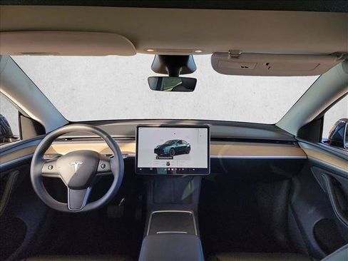 Used 2023 Tesla Model Y Long Range AWD/4WD image 18