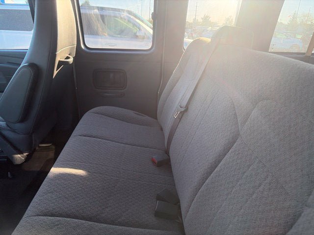Used 2015 Chevrolet Express 2500 LT w/ LT Preferred Equipment Group RWD image 5