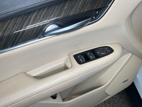 Used 2019 Cadillac XT5 AWD image 15