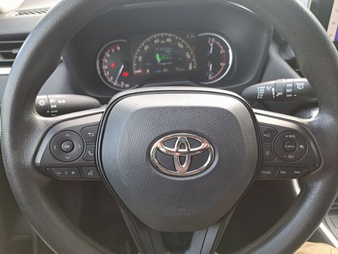 Used 2023 Toyota RAV4 XLE image 12