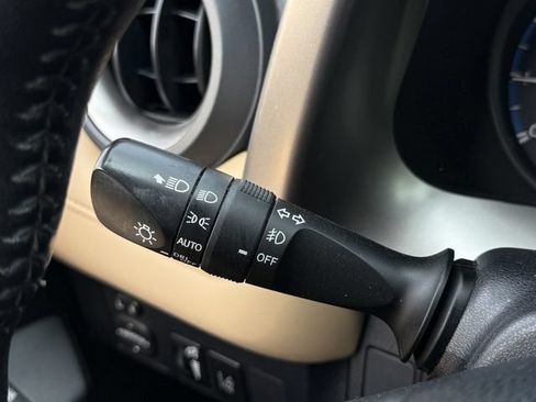 Used 2017 Toyota RAV4 XLE FWD image 22