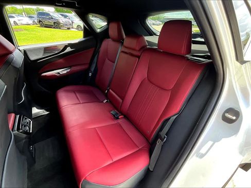 Used 2025 Lexus NX 250 FWD w/ Towing Package (2000 Lbs) image 18