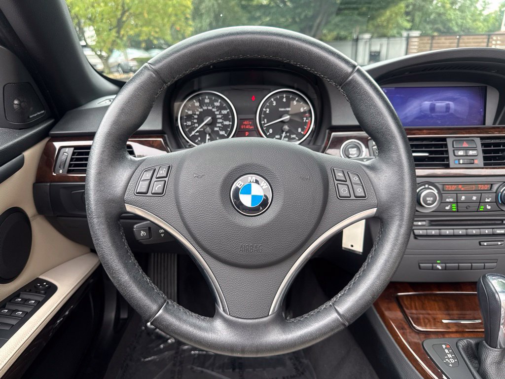 Used 2013 BMW 328i Convertible RWD image 22