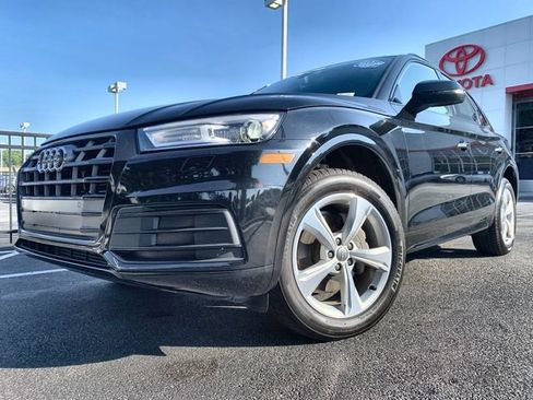 Used 2020 Audi Q5 2.0T Premium w/ Convenience Package AWD/4WD image 4