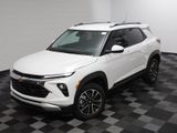 Used 2025 Chevrolet TrailBlazer LT image 2