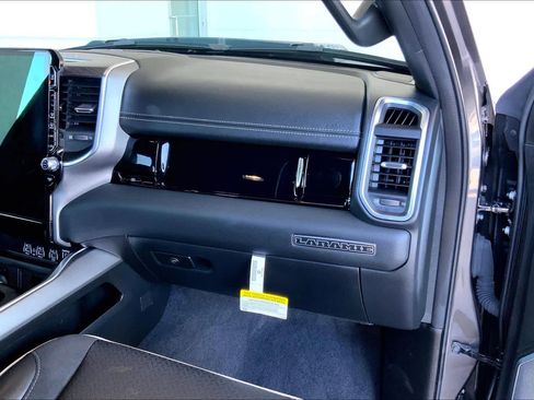 Used 2025 RAM 1500 Laramie w/ Night Edition image 18