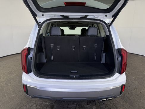 Used 2025 Kia Telluride S FWD image 7