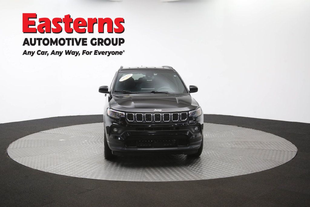 Used 2024 Jeep Compass Latitude AWD/4WD image 53